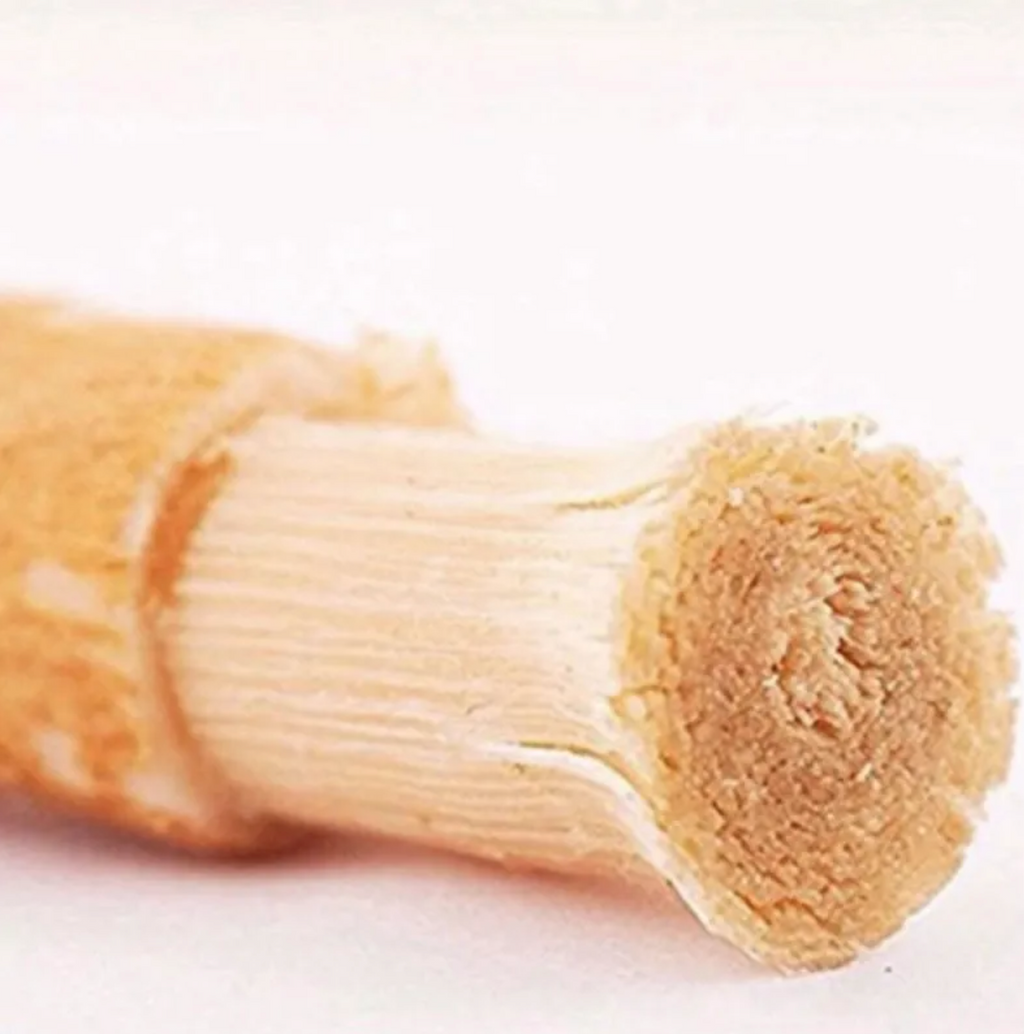 Palillo de miswak para limpiar los dientes