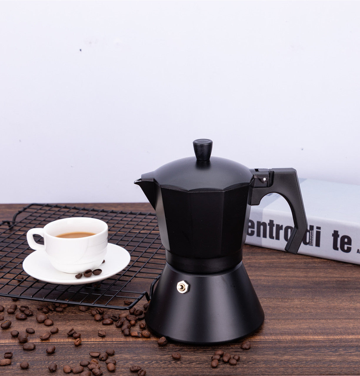 Cafetera italiana de aluminio para hacer café en casa